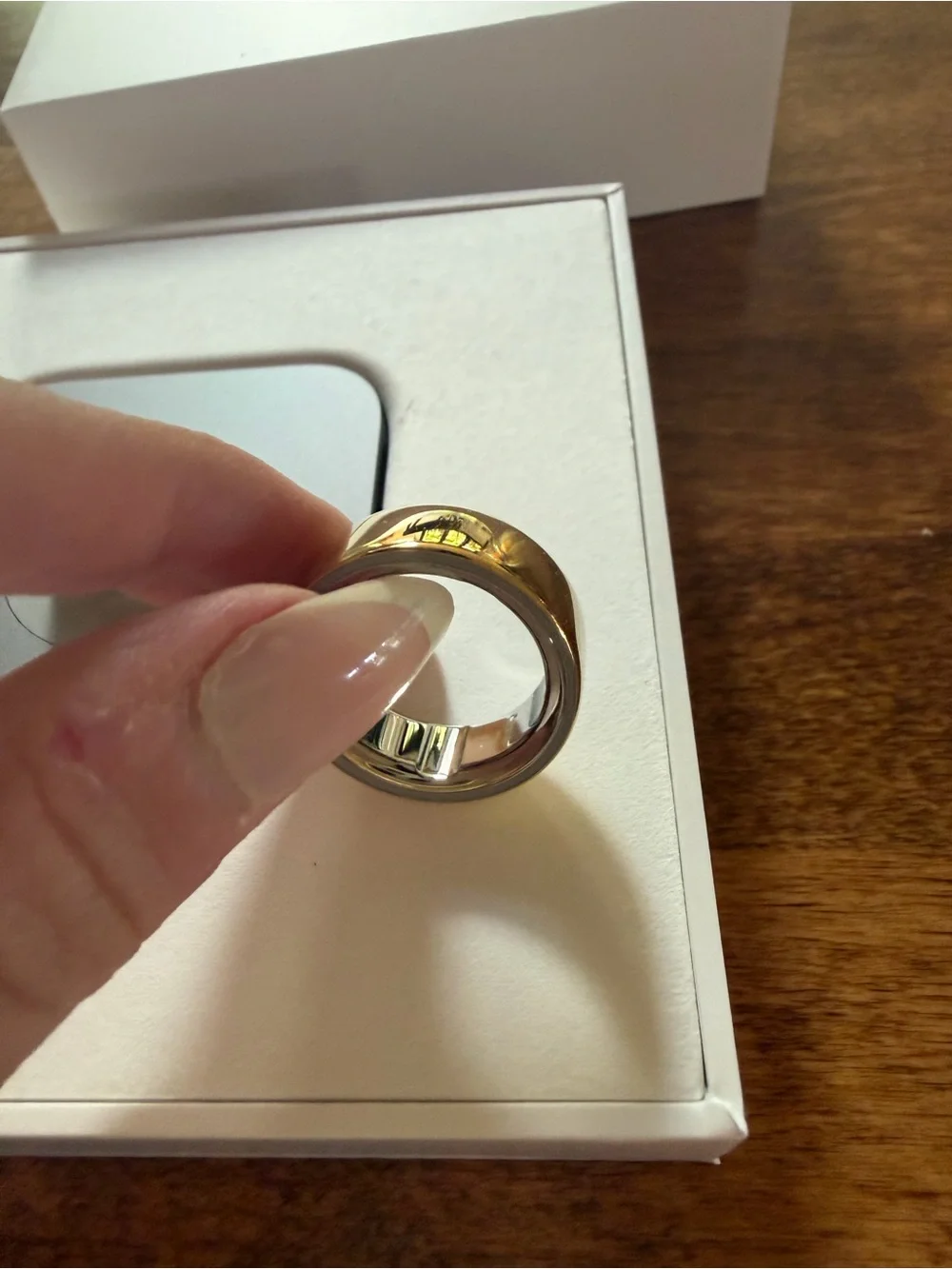 NWT Oura Ring 4 Smart Ring - Gold Exterior with Silver Interior